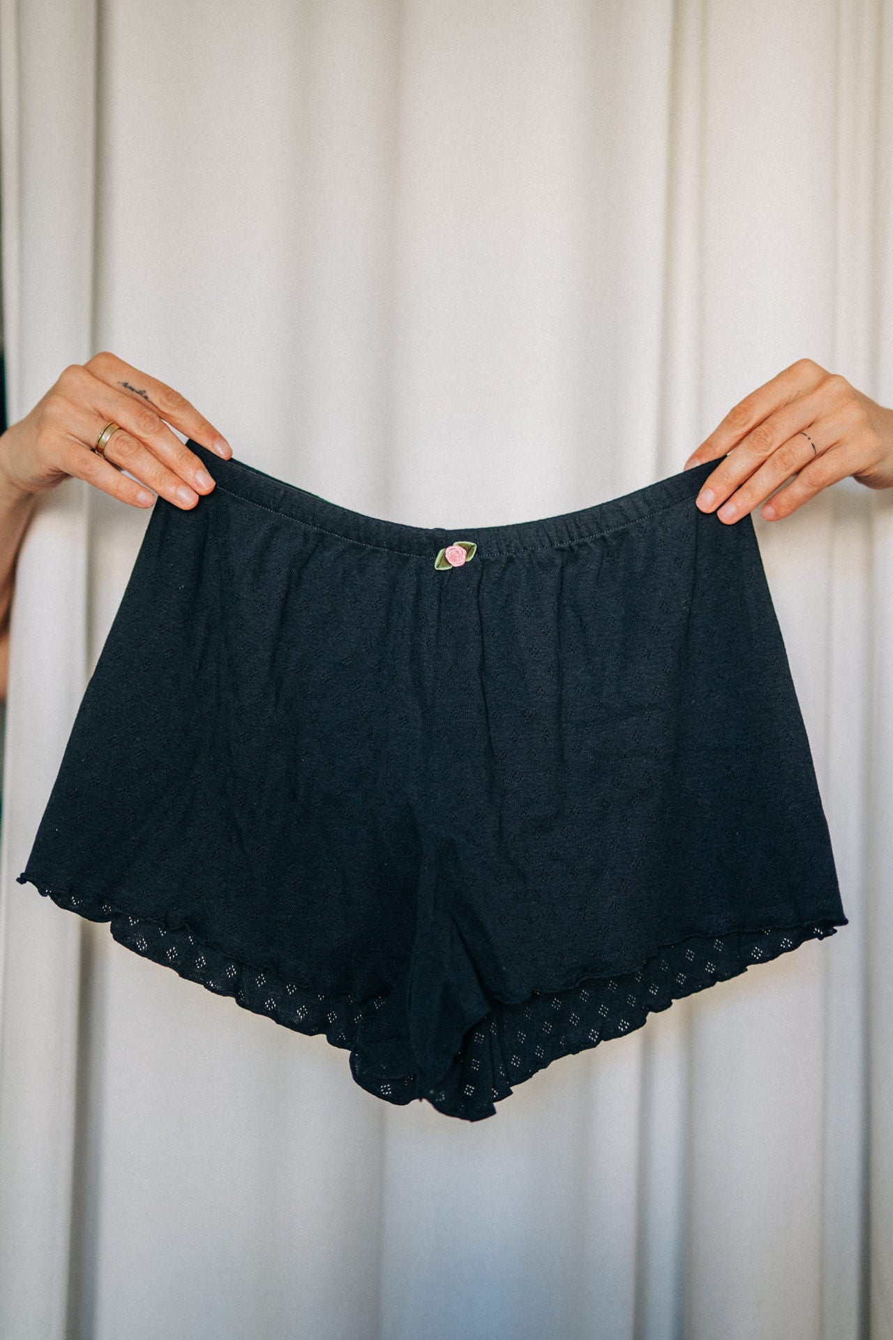 Tricirculo - IRIS SHORTS // black