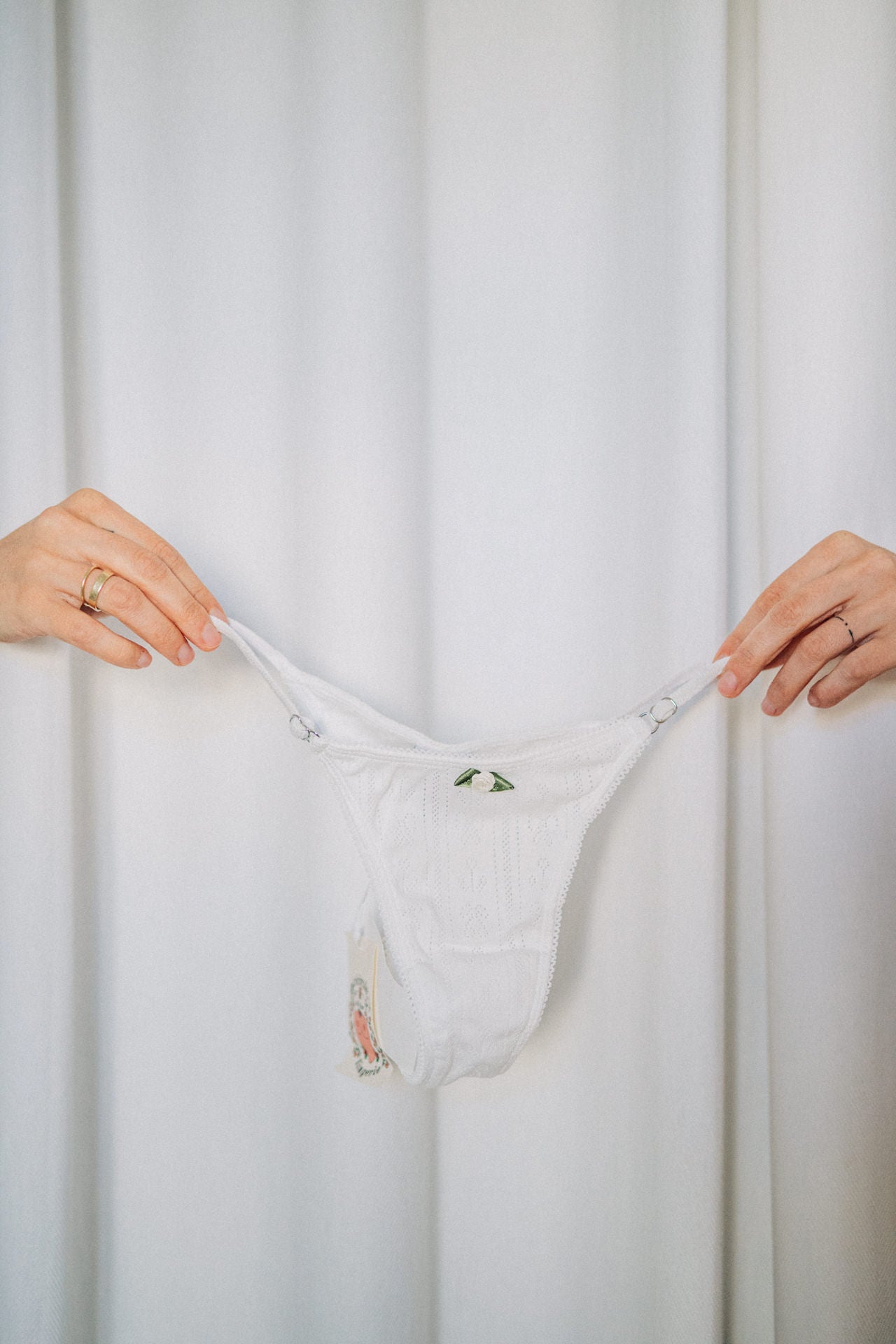 Tricirculo - AMORE BOTTOM - String-Tanga // white