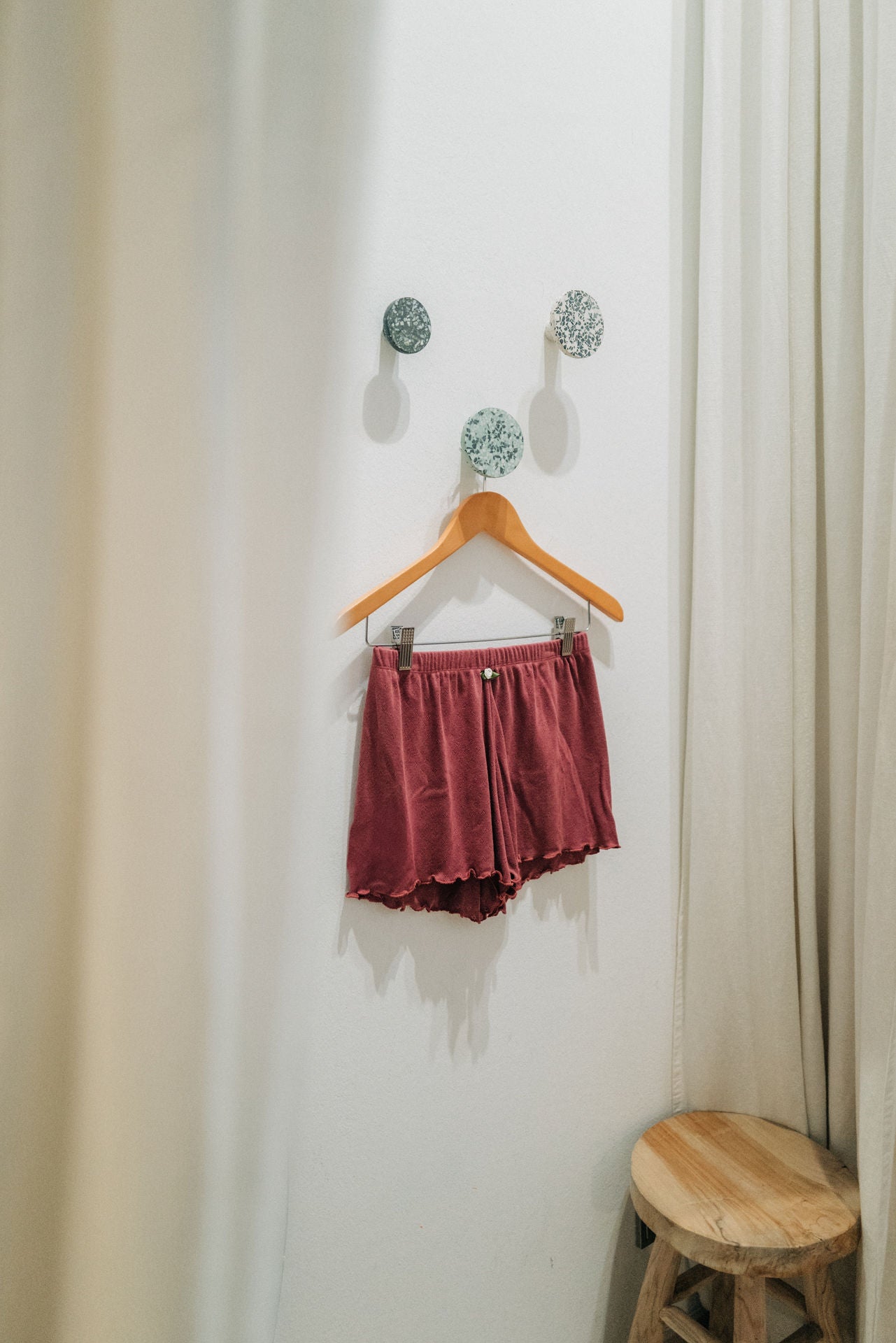 Tricirculo - IRIS SHORTS // bordeaux