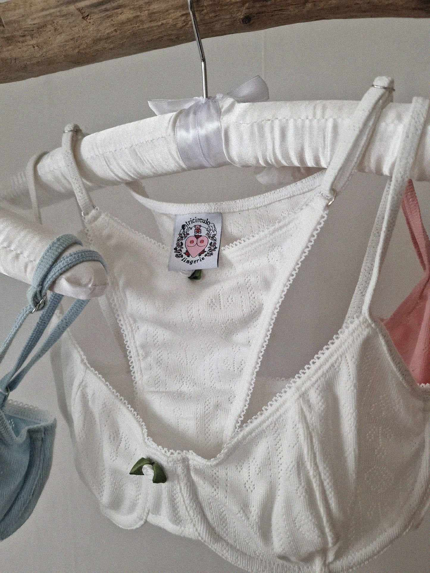 Tricirculo - ZEUS TOP // BH white