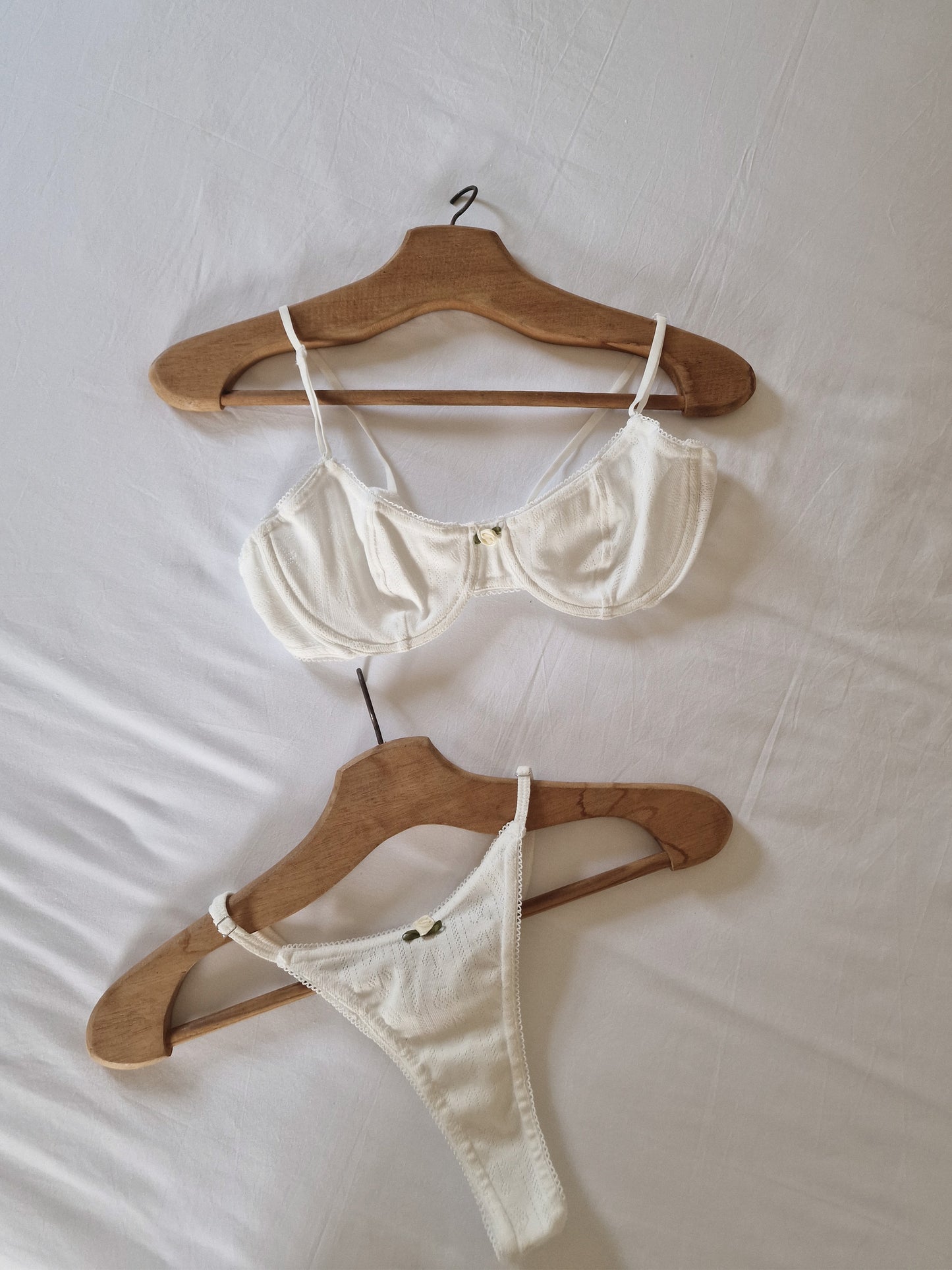 Tricirculo - ZEUS TOP // BH white