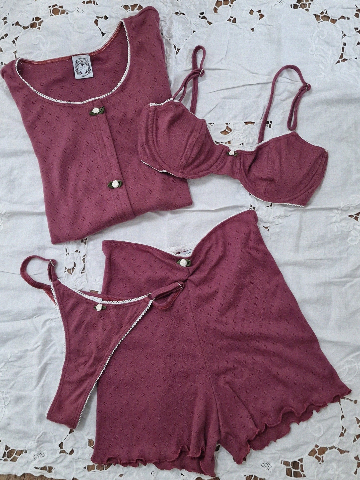 Tricirculo - SOUCI SHORTS // bordeaux