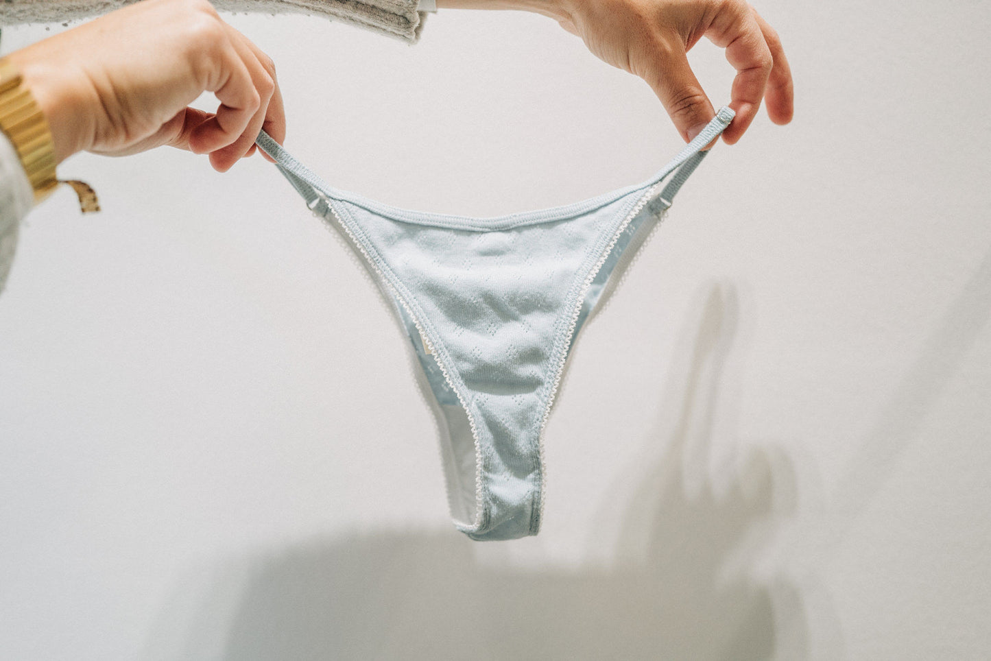 Baumwoll String Tanga Damen AMORE – Retro Dessous – Blau – Tricirculo