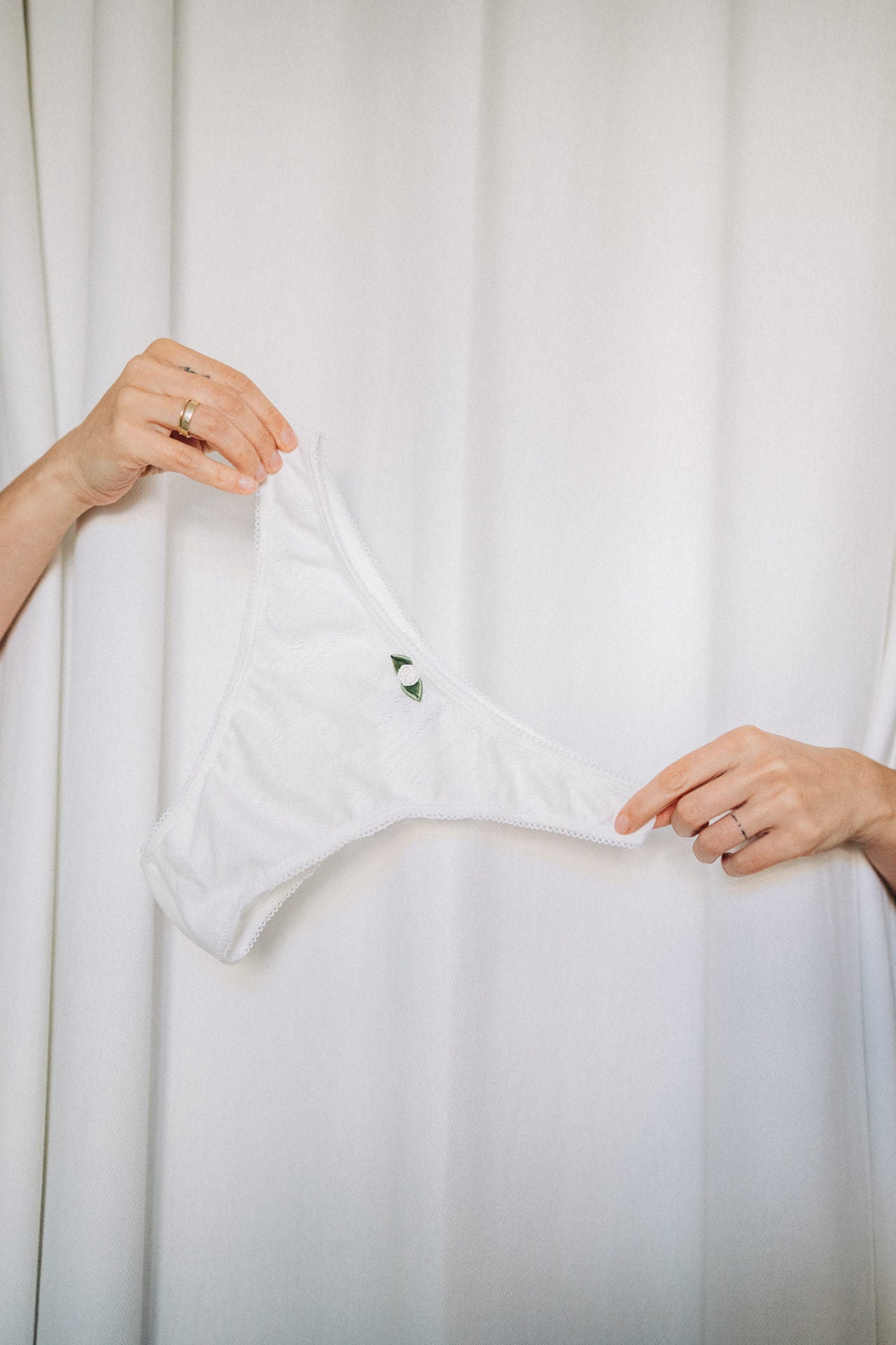 Tricirculo - BALI BOTTOM // Brazilian Slip white