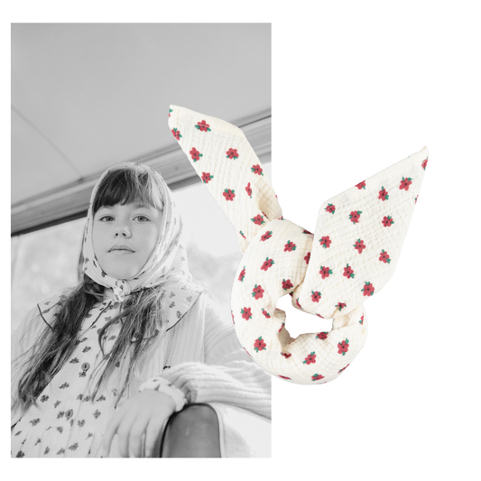 Piupiuchick AW26 - Bandana - 100% Bio-Baumwolle - Weiß mit Roten Blumen