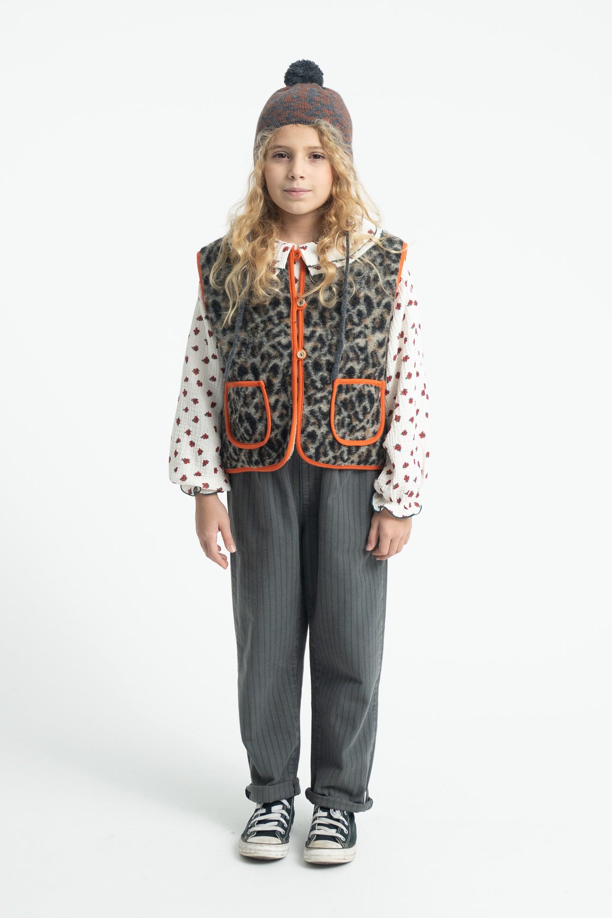 Piupiuchick AW26 - Weiße Bluse - 100% Bio-Baumwolle - Roten Blumen mit Kragen