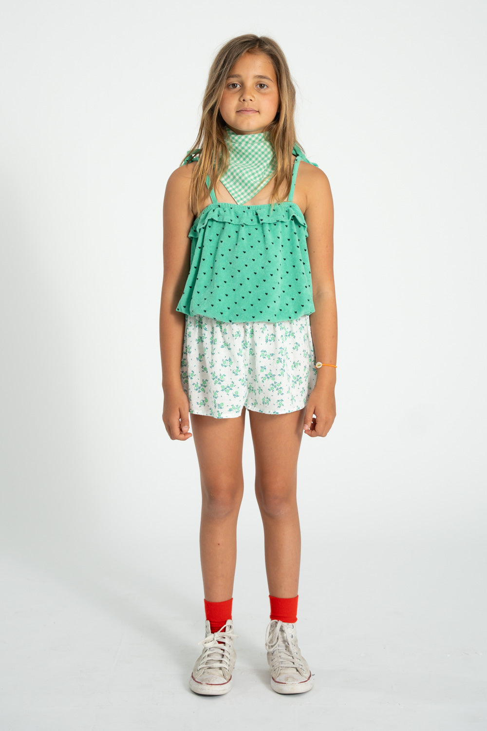 Piupiuchick SS26 - Kurze Kinderhose - Bio-Baumwolle - Weiß mit grünen Blumen